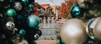 Wow! Location! Condo located right off Parkway!