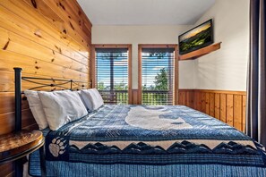 4 室のベッドルーム、デスク、WiFi