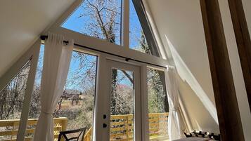 2 間睡房、熨斗/熨衫板、免費 Wi-Fi、床單