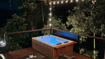 Deluxe Chalet, Mountain View | Living area