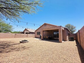 Exterior - Tucson International Airport area with 3 bedroom 2 bathroom home. Sleeps 6 (Tucson)