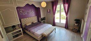 5 bedrooms, WiFi, bed sheets - Peaceful haven located between Royan and Bordeaux, offering a variety of activities (Courpignac)
