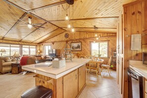 A spacious wooden cabin with a large kitchen, dining area, and living room. - Mtn & Golf Course Views: Payson Retreat! (Payson)