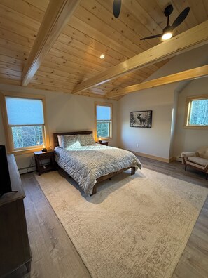 2 bedrooms, travel cot, free WiFi, bed sheets - Gorgeous Mountainside Chalet in Jackson, NH (Jackson)