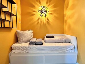 1 chambre, lit parapluie, Wi-Fi, draps fournis