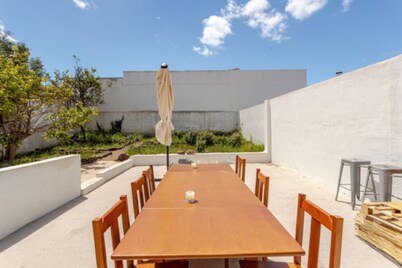 5-bedroom beach house ideal for groups 5 min walk from Carcavelos beach