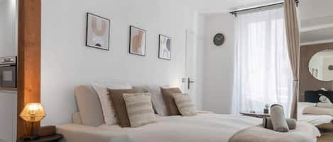 Bügeleisen/Bügelbrett, Reisekinderbett, WLAN, Bettwäsche