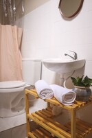 Toallas, papel higiénico