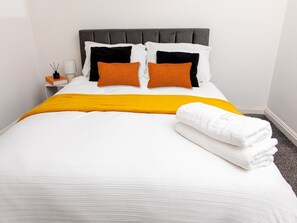 2 Schlafzimmer, Bügeleisen/Bügelbrett, WLAN, Bettwäsche