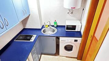 Tủ lạnh, lò vi sóng, lò nướng, bếp nấu