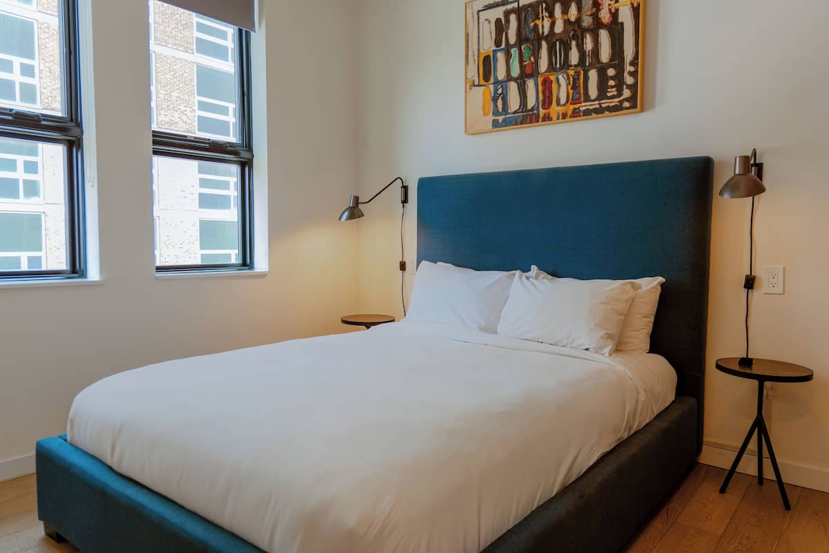 Apartamento Premium, 1 cama de matrimonio con sofá cama | Ropa de cama de alta calidad y colchones con acolchado adicional
