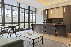 Apartment, 1 Queen Bed with Sofa bed, Mobility Accessible | Private kitchen | Full-size fridge, microwave, oven, stovetop