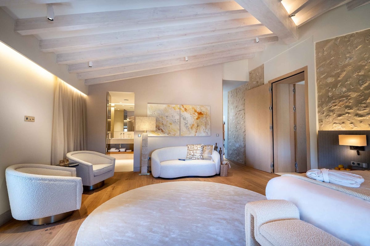 Premium Room, 1 King Bed