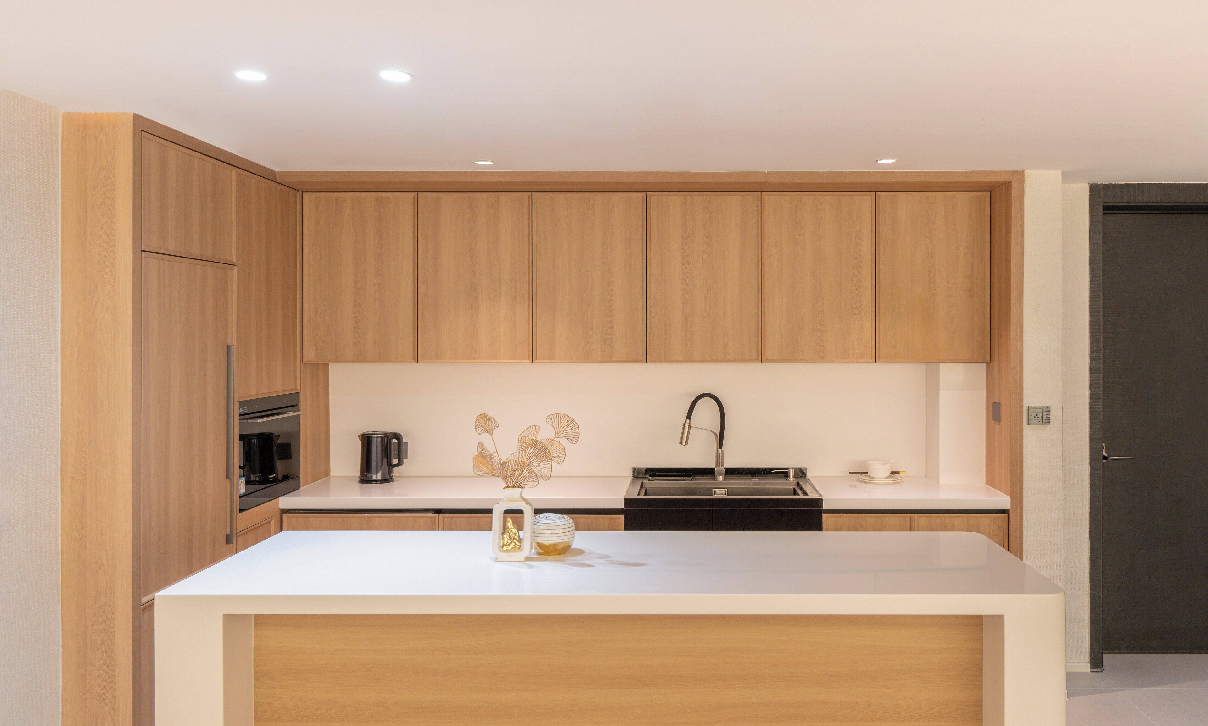 Premium Room, 1 King Bed, Terrace (Dining, Kitchen) | Free WiFi, bed sheets