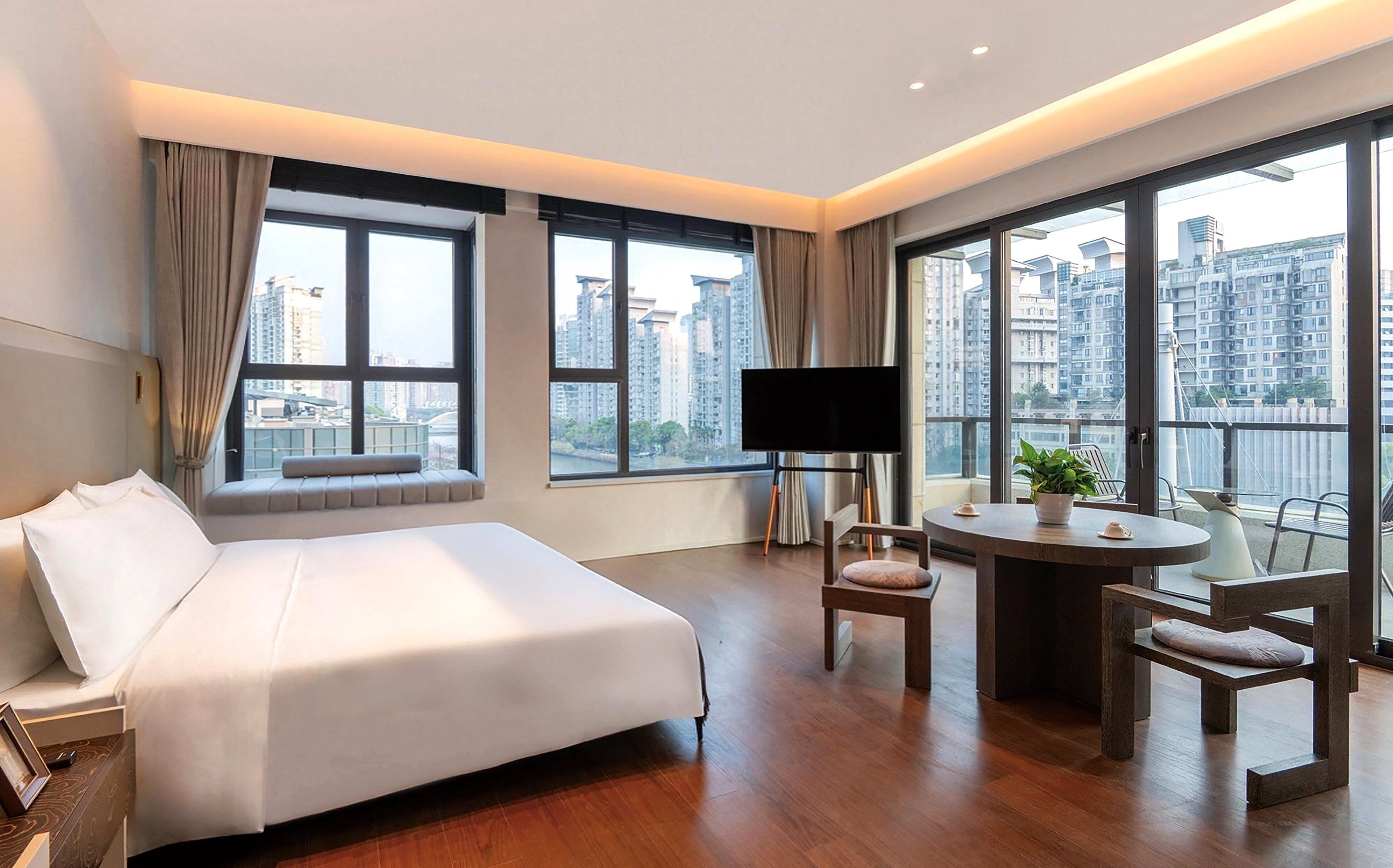 Chambre Premium, 1 très grand lit, balcon (Suzhou Creek Vw, Dining, Kitchen)