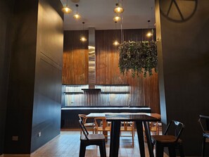 Apartment | Dining
