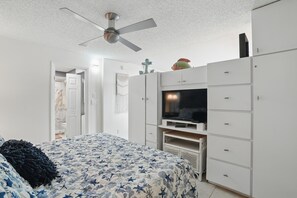 1 habitación, tabla de planchar con plancha, wifi gratis y ropa de cama 