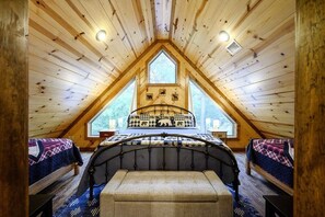 6 bedrooms, iron/ironing board, free WiFi, bed sheets