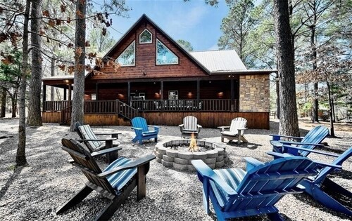 Timber Hills Lodge - Sleep 21 • Seasonal Swimming Pool • Play Set • Pool Table