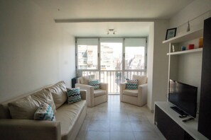 Apartment, 2 Bedrooms, City View | Living area