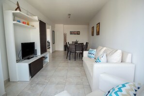 Apartment, 2 Bedrooms, City View | Living area