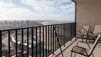 Apartment, 3 Bedrooms, Sea View (33A) | Balcony