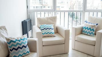 Apartment, 2 Bedrooms, City View | Living area