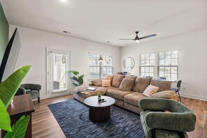 Televisión, oficina