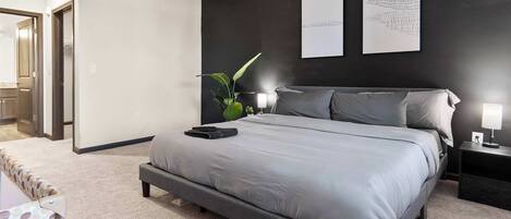 3 bedrooms, desk, iron/ironing board, travel cot