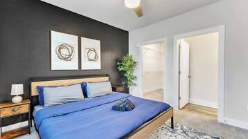 3 bedrooms, desk, iron/ironing board, WiFi