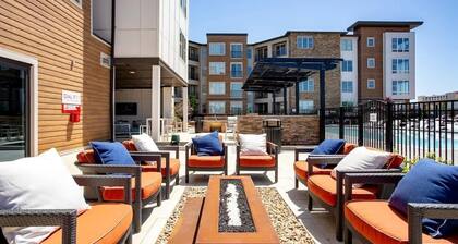 Luxe King 3BR Suite in Waverly Charlotte!