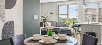 Luxe King 3BR Suite in Waverly Charlotte!