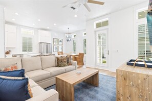 Cottage (2 Bedrooms) | Interior - Stella Maris 160 Tai-e (Port Aransas)