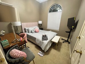 3 chambres, fer et planche à repasser, accès au Wi-Fi (inclus)