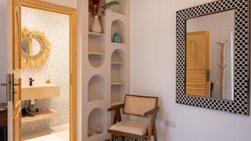 Superior Double or Twin Room | Iron/ironing board, free WiFi