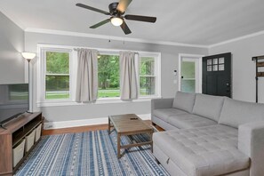 Una Smart TV, una oficina