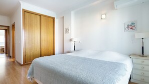 3 Schlafzimmer, Zimmersafe, Bügeleisen/Bügelbrett, kostenloses WLAN