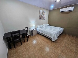 Deluxe Single Room | Free WiFi