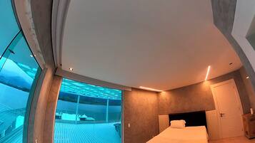 7 quartos, ferros/tábuas de passar roupa, Wi-Fi, roupa de cama