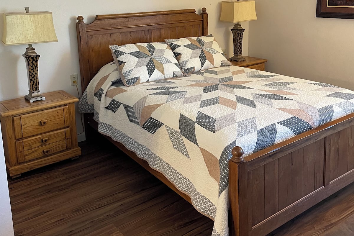 Studio Suite, 1 Queen Bed, Non-Smoking