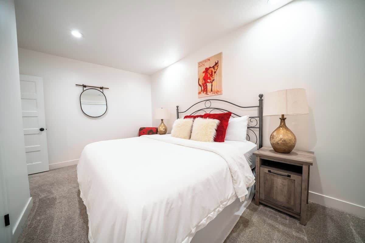 3 bedrooms, iron/ironing board