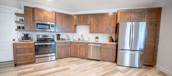Expansive Basement Suite w/ Horses and Arena
