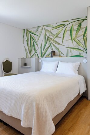 1 dormitorio, tabla de planchar con plancha, wifi y ropa de cama