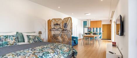 1 chambre, fer et planche à repasser, Wi-Fi gratuit, draps fournis