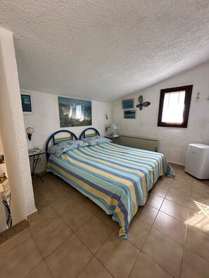 1 bedroom, iron/ironing board, bed sheets - Cozy townhouse 50 m from the sea with outdoor barbecue;pets allowed (Palau)