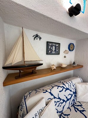 1 chambre, fer et planche à repasser, literie fournie