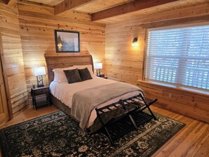 4 bedrooms, iron/ironing board, travel crib, free WiFi