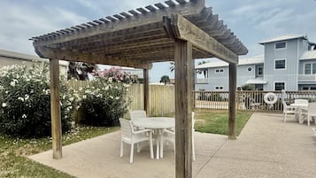 Standard Condo, Accessible, Private Bathroom (Boardwalk to Beach) | Property grounds