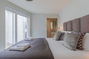 Room - Excel Apartments Ltd (Bromley)