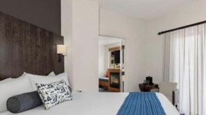 2 bedrooms, in-room safe, iron/ironing board, WiFi - Marriott Grand Residence Club, Lake Tahoe
2 BEDROOM (South Lake Tahoe)